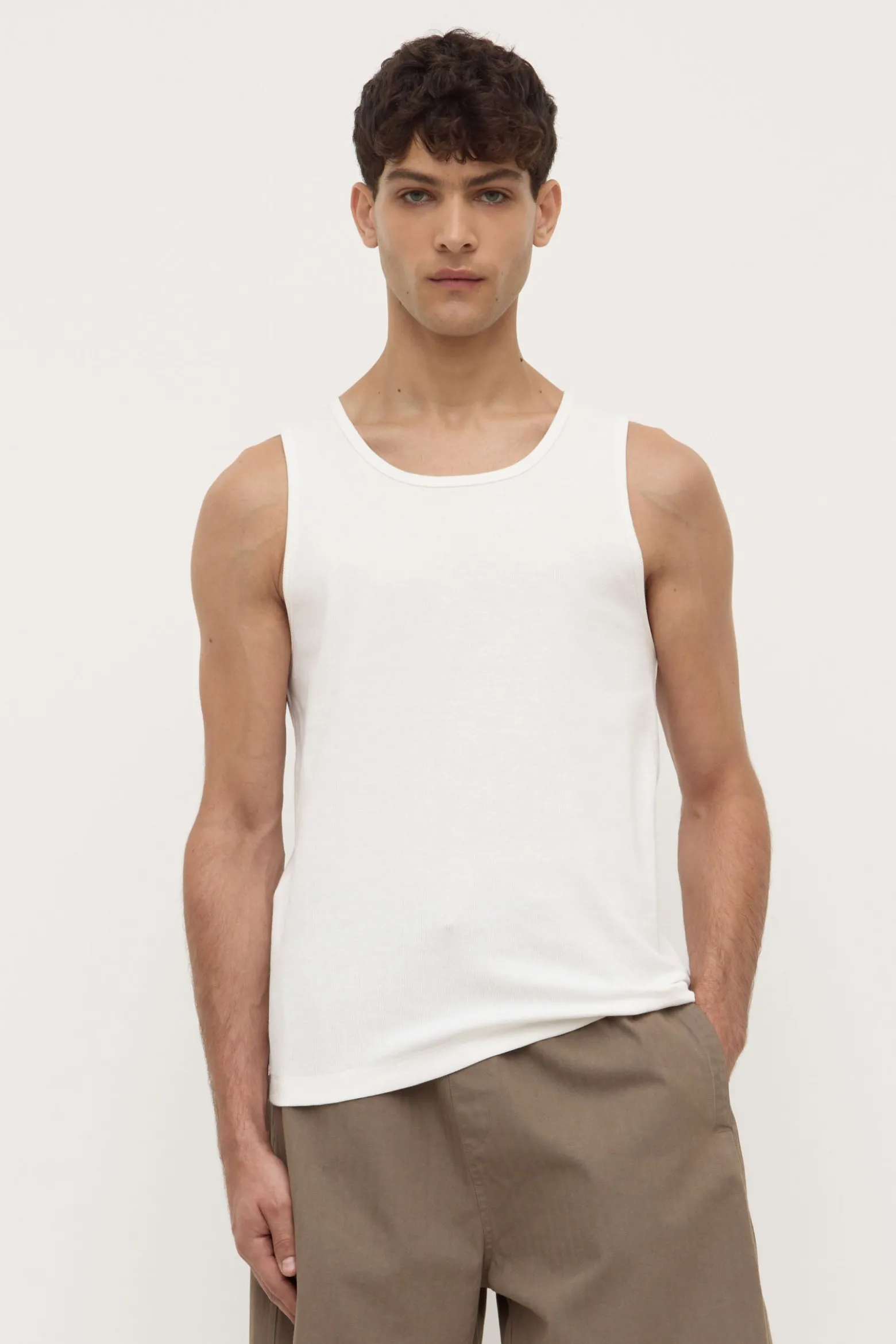 Arlo Tank