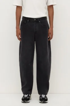 Barrel Leg Jean