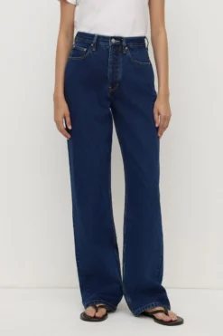 High Rise Straight Jean