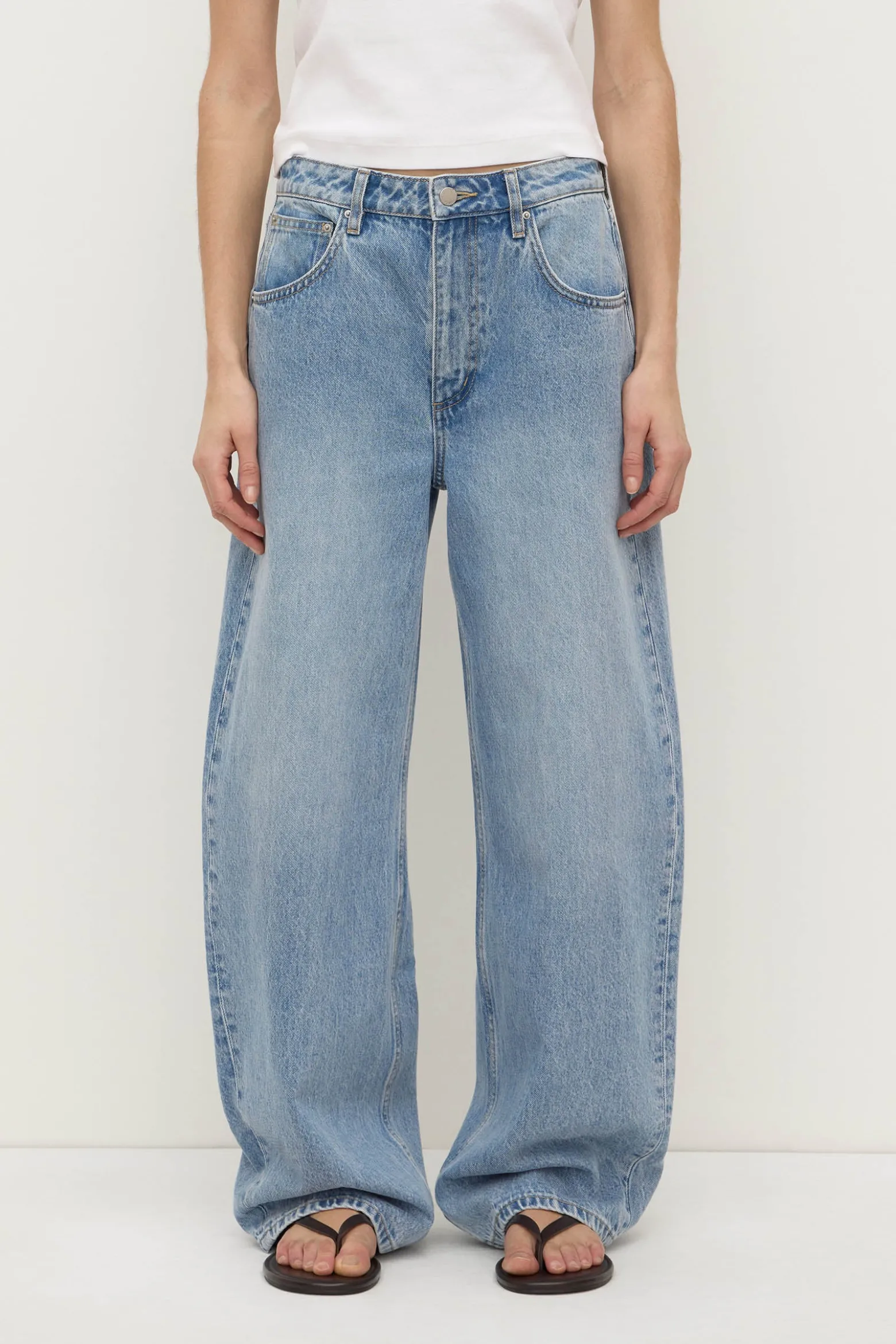 Low Curve Mid Rise Jean