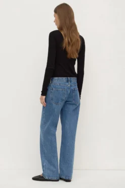 Low Rise Relaxed Jean