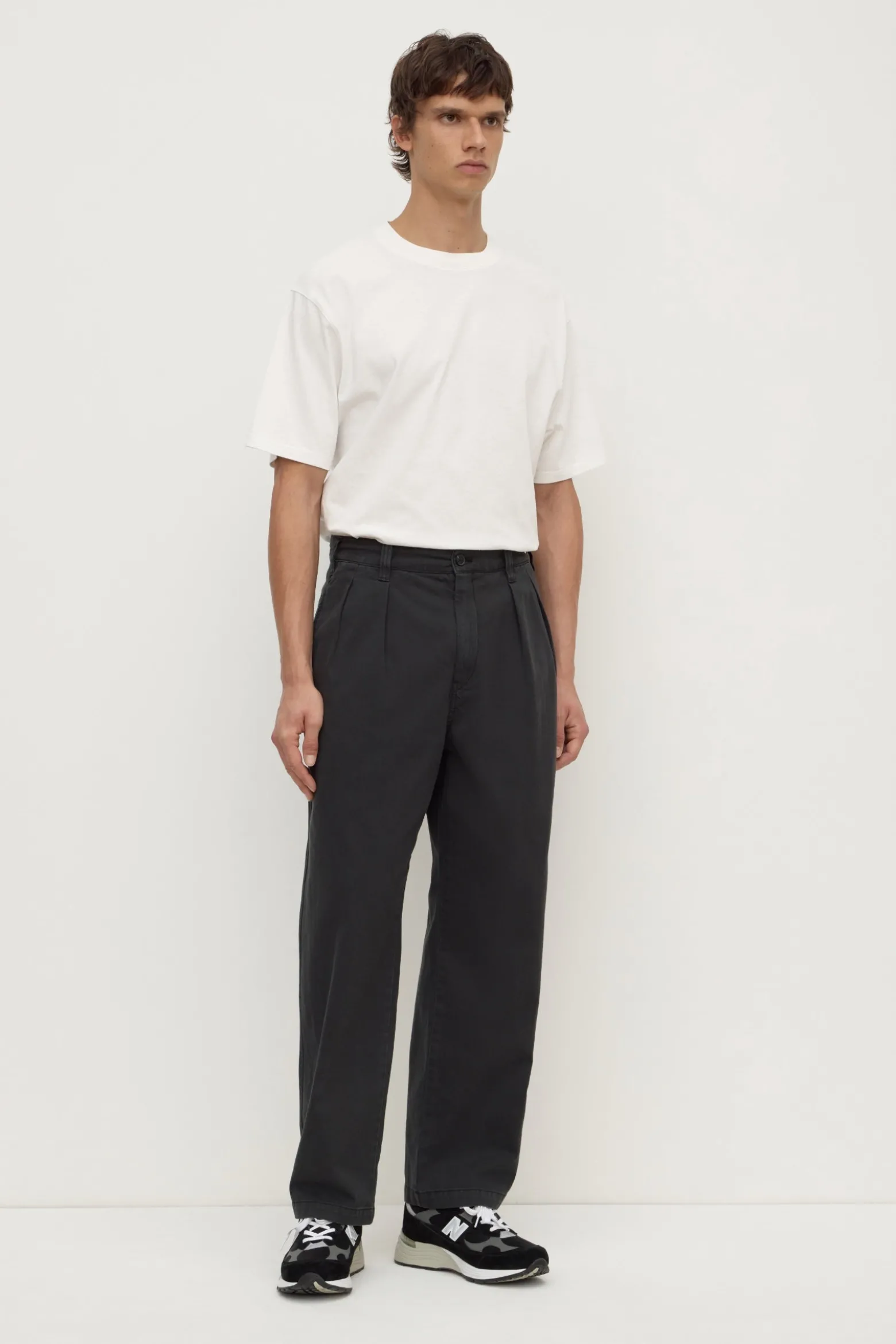Miles Pleated Chino