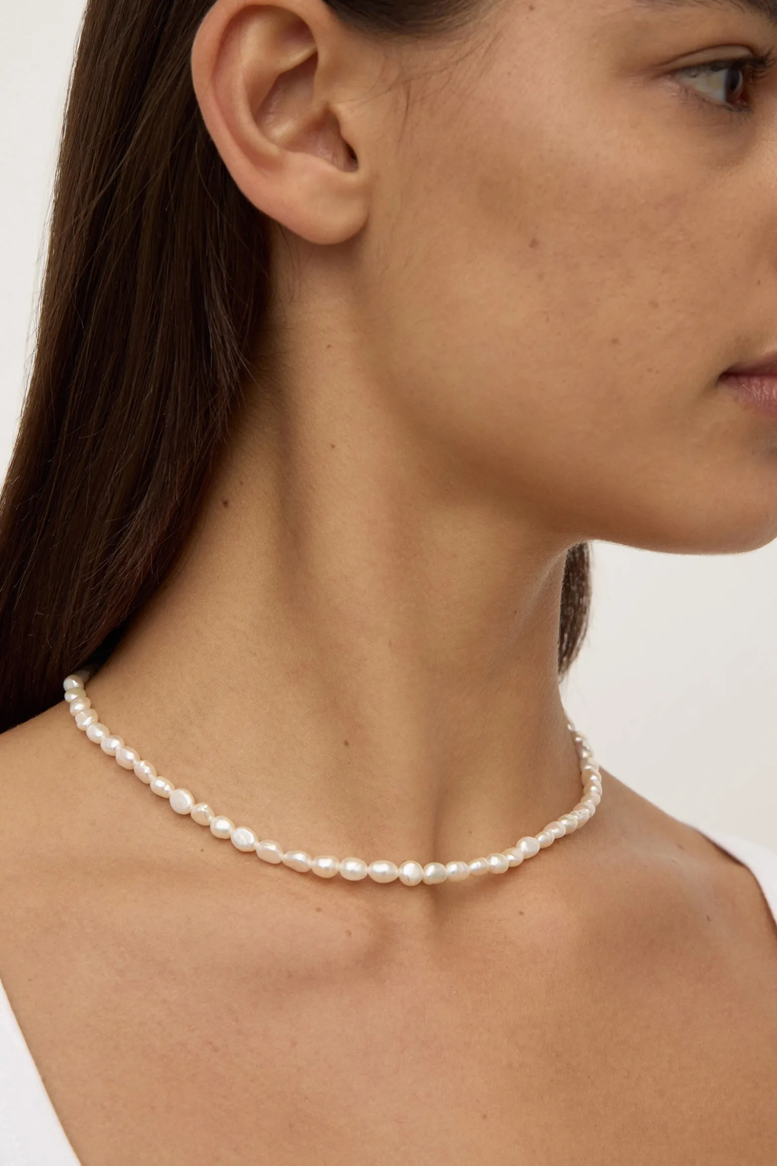 Vermeer Olive Necklace