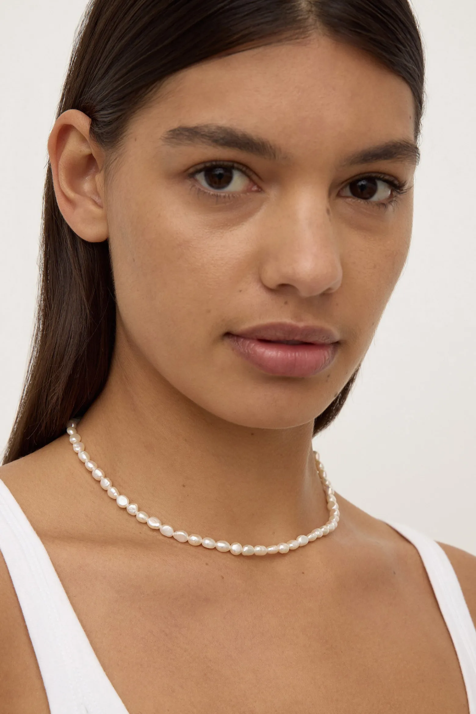 Vermeer Olive Necklace